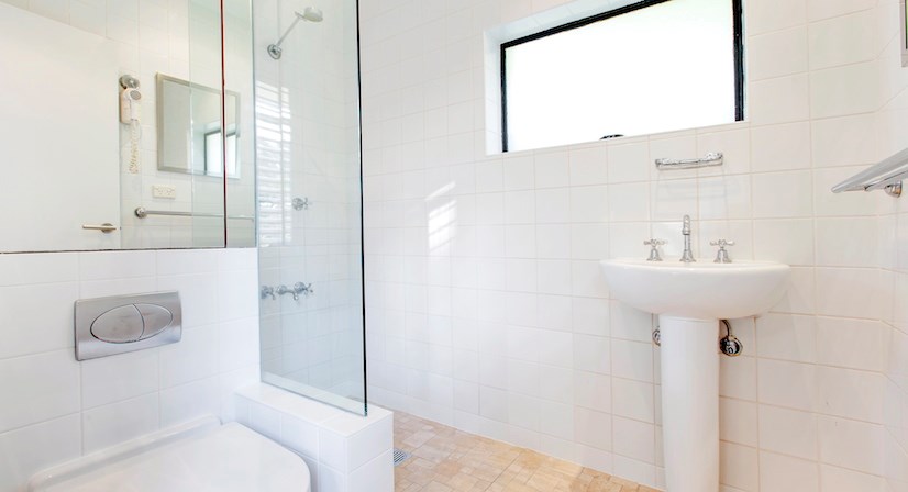 1 Ballantyne - Bathroom.jpg